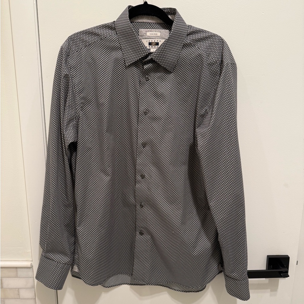 Like New! Men's Black and White Patterned Shirt